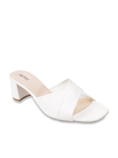 metro women's white casual sandals