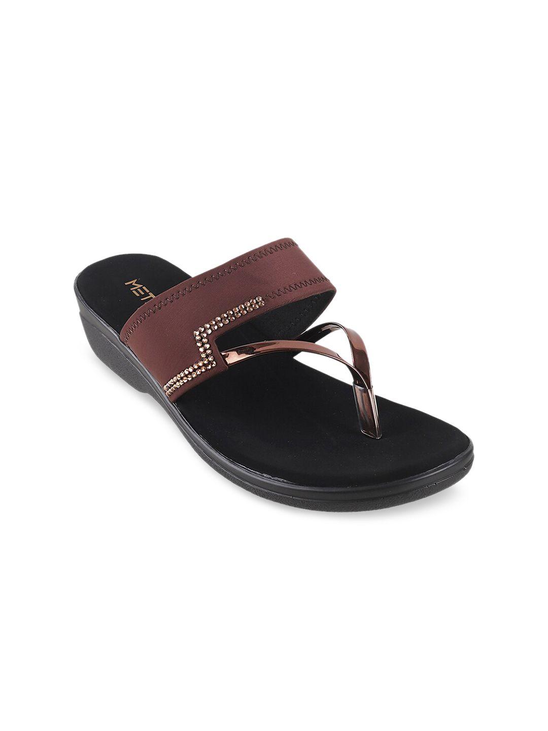 metro women brown solid sandals