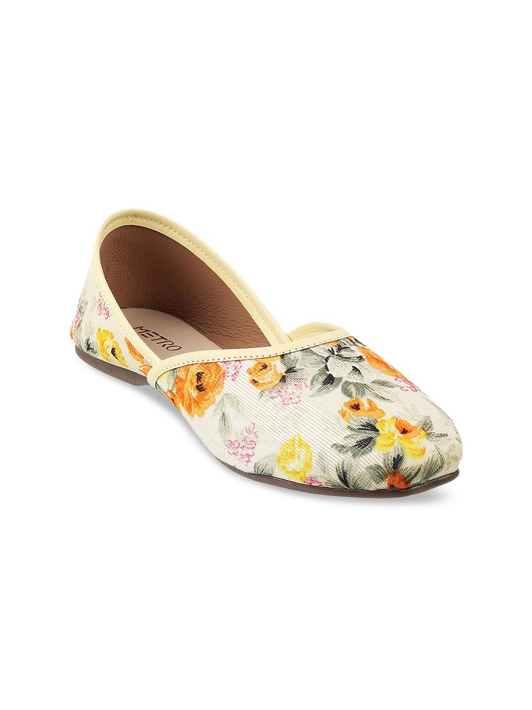 metro women white printed ballerinas flats