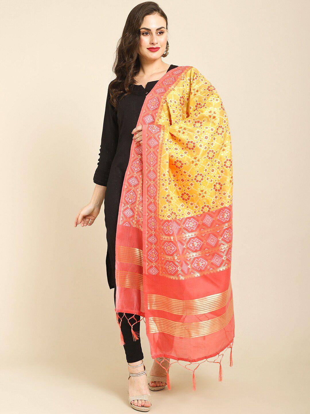 miaz lifestyle yellow & red printed dupatta with zari