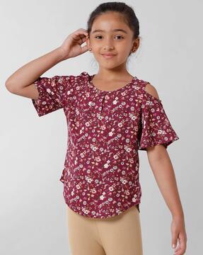micro print top with round neckline