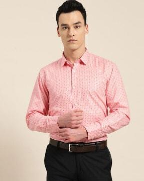 micro print  spread collar shirt