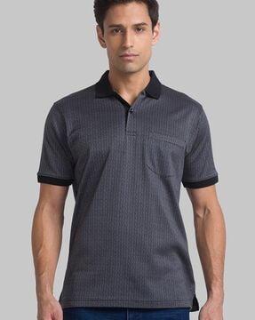 micro print polo t-shirt with patch pocket