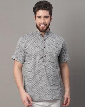 micro print short kurta with patch pocket