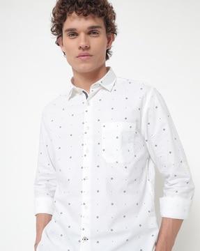 micro print slim fit shirt with patch pocket