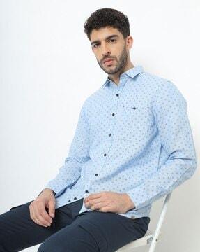 micro print slim fit shirt with patch pocket