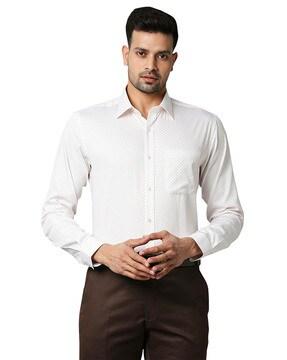 micro print slim fit shirt with patch pocket