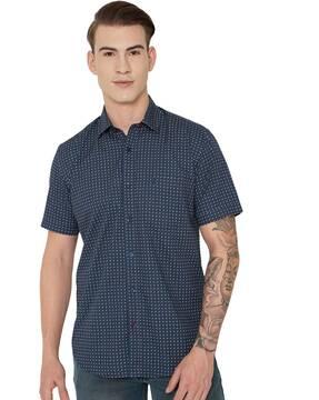 micro print slim fit shirt with patch pocket