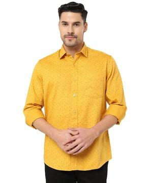 micro print slim fit shirt with patch pocket