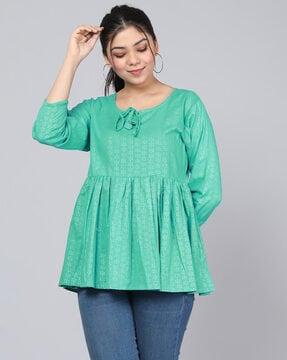 micro print top with 3/4th sleeves