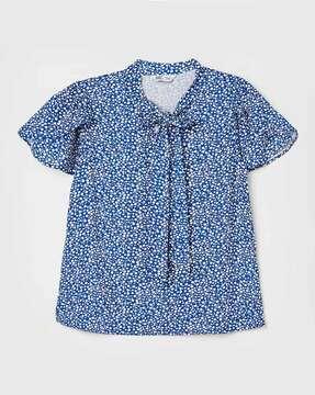 micro print top with short sleeves