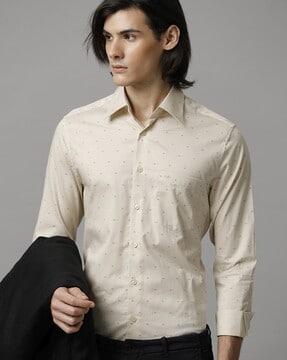 micro printed regular fit shirt with patch-pocket