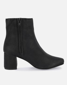 mid-calf length boots with zip fastening