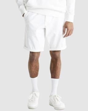 mid-rise bermudas with insert pockets