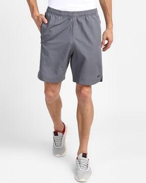 mid-rise bermudas with zipper pockets