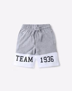mid-rise shorts with drawstring elasticated waistband