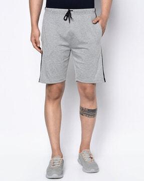 mid-rise shorts with striped detail