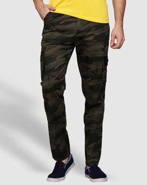 mid-rise camouflage relaxed fit cargo pants