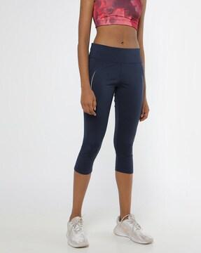 mid-rise capris with elasticated waistband