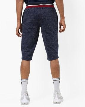 mid-rise capris with insert pockets