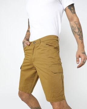 mid-rise cargo shorts