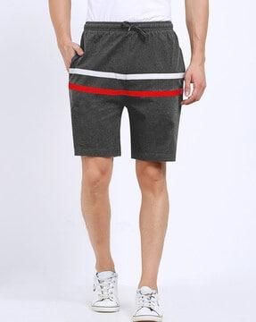 mid-rise city shorts with contrast stripes