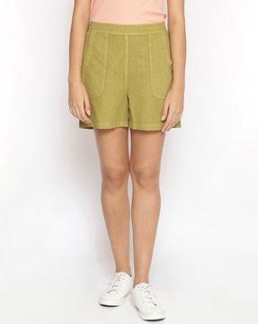 mid-rise city shorts with insert pockets