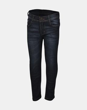 mid-rise jeans with insert pockets