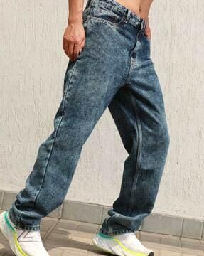 mid-rise jeans with insert pockets