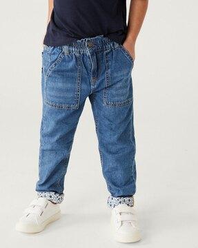 mid-rise jeans with slip pockets