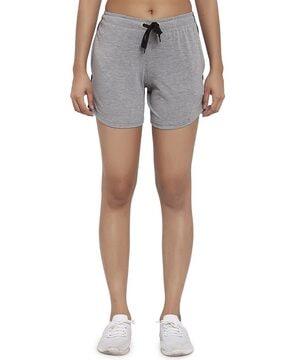 mid-rise knee-length shorts