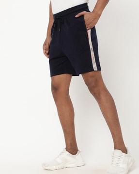 mid-rise knit shorts with taping