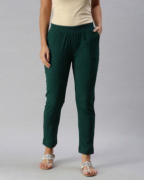 mid-rise pant with elasticated waist