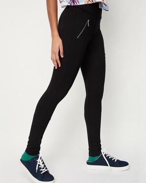 mid-rise pants with zipper pockets