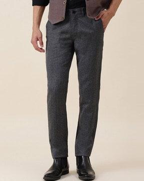 mid-rise pleated pants with slip pockets