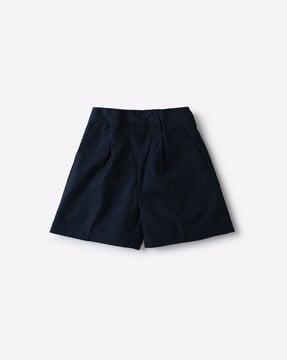 mid-rise pleated shorts