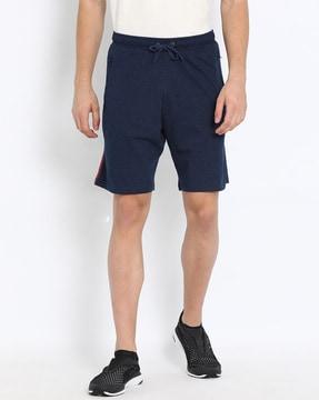 mid-rise regular fit knit shorts