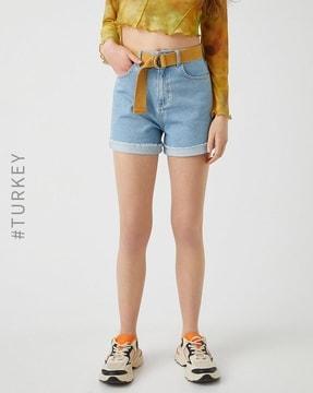 mid-rise shorts with belt