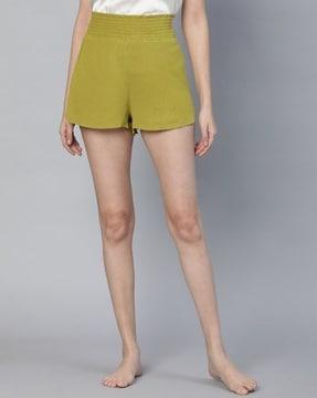 mid-rise shorts with elasticated waist