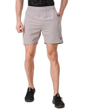 mid-rise shorts with elasticated waist