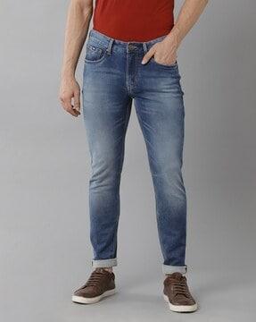 mid-rise slim fit jeans with 5-pocket styling