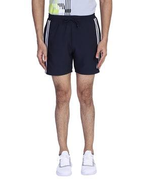 mid-rise slim fit shorts