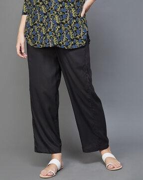 mid-rise straight fit pants