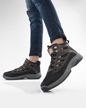 mid-top lace-up shoes