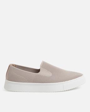 mid-top slip-on shoes