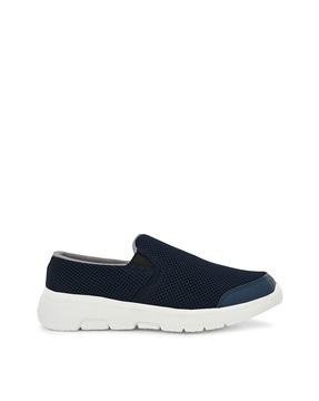 mid-top slip-on sports shoes