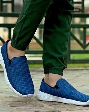 mid-top slip-on sports shoes