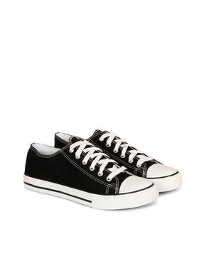 mid-tops lace-up canvas shoes