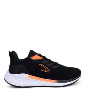 mid-tops sports shoes with lace fastening