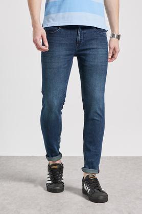 mid wash cotton blend karrot fit men's jeans - indigo